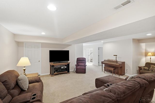1126 Hayward Circle, Miami Twp, OH 45150