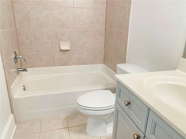2838 Crescent Park Lane 9, Atlanta, GA 30339