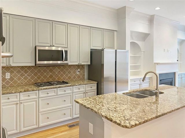 2838 Crescent Park Lane 9, Atlanta, GA 30339