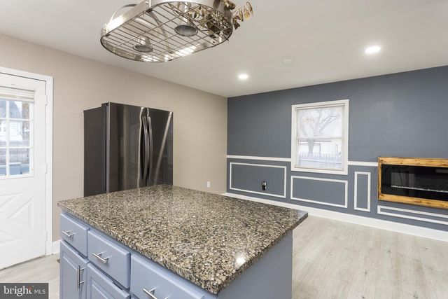 7324 SCHOOL LN, Dundalk, MD 21222