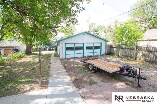 715 W Q Street, Lincoln, NE 68528