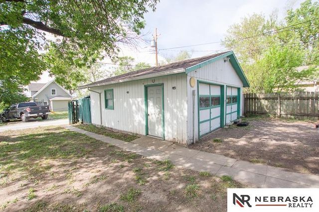 715 W Q Street, Lincoln, NE 68528
