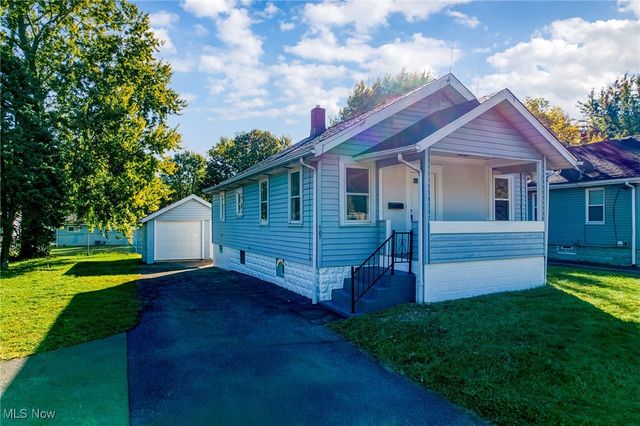 787 Ravenswood Street, Akron, OH 44306