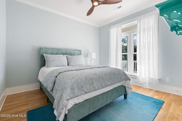 111 SE 41st Street, Oak Island, NC 28465