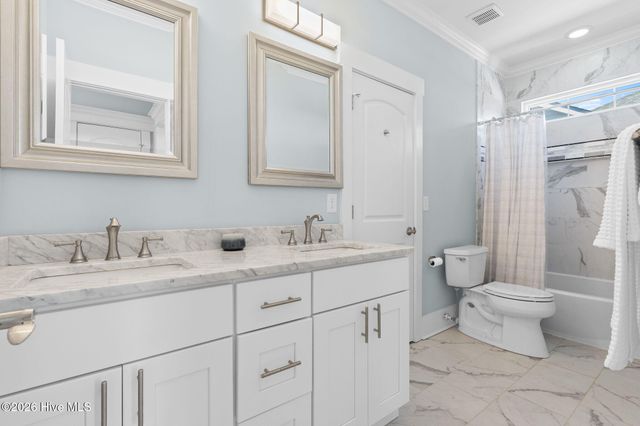 111 SE 41st Street, Oak Island, NC 28465