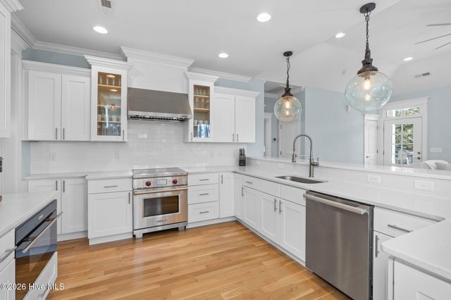 111 SE 41st Street, Oak Island, NC 28465