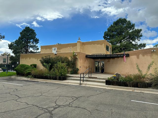 32 Calle Playa Del Sol NE, Albuquerque, NM 87109