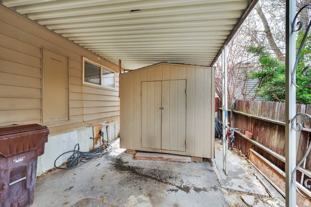 190 E NIMUE CIR, North Salt Lake, UT 84054