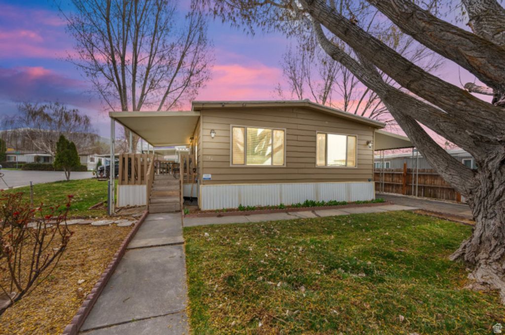 190 E NIMUE CIR, North Salt Lake, UT 84054