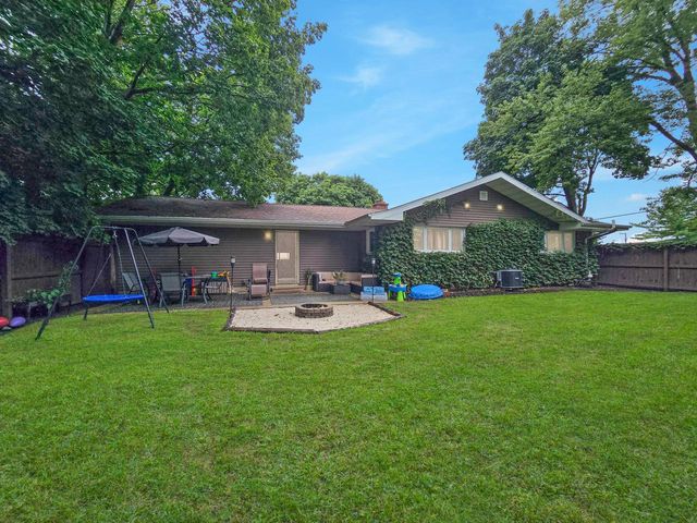 230 Devils LANE, Walworth, WI 53184