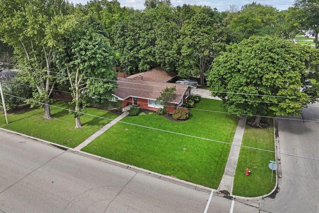 230 Devils LANE, Walworth, WI 53184