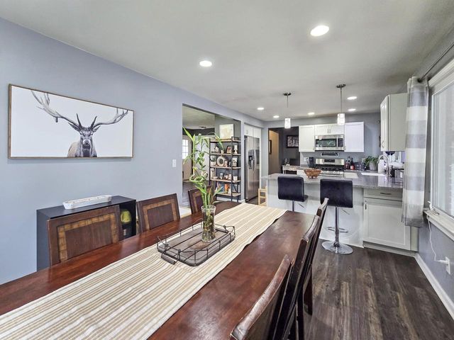 230 Devils LANE, Walworth, WI 53184