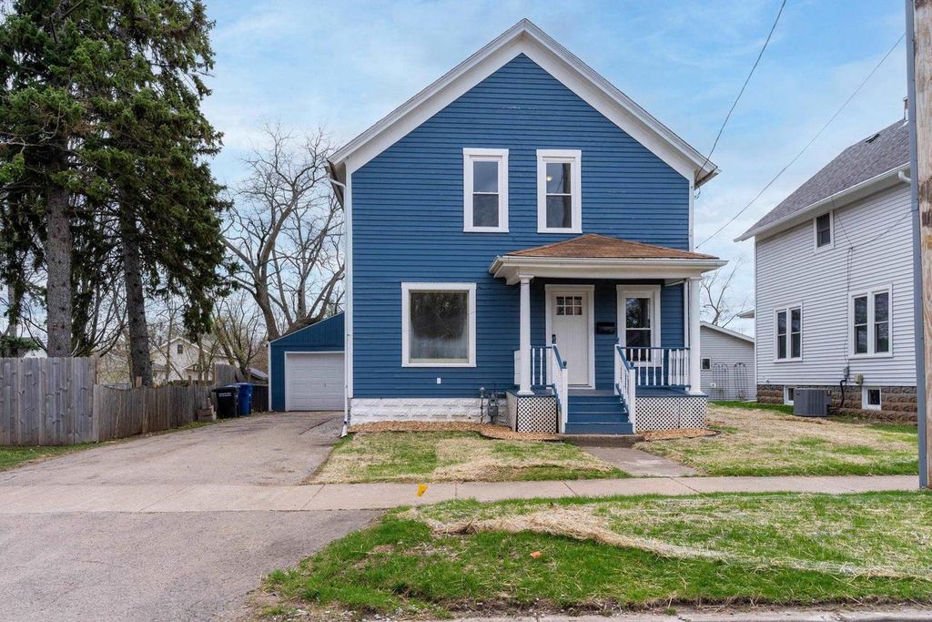 29 TENNESSEE AVENUE, Oshkosh, WI 54901