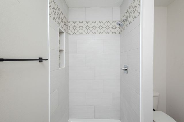 1010 NE 59th Court, Ankeny, IA 50021