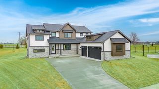 1010 NE 59th Court, Ankeny, IA 50021