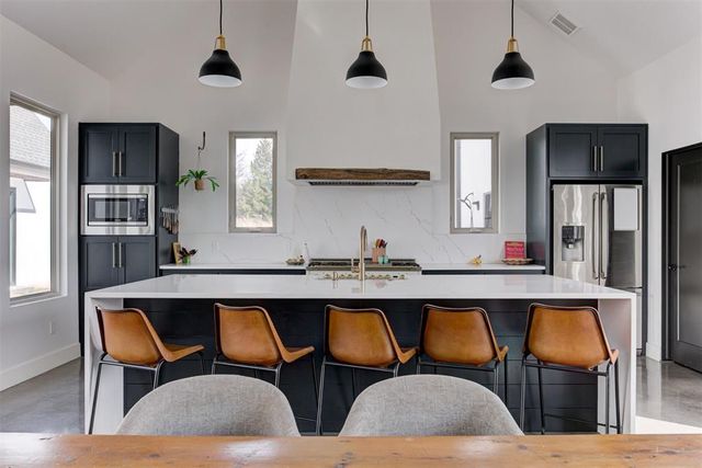 11800 SW 114th Circle, Mustang, OK 73064