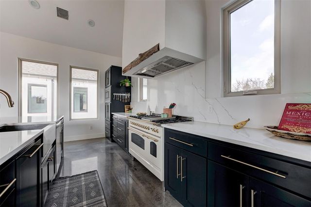 11800 SW 114th Circle, Mustang, OK 73064