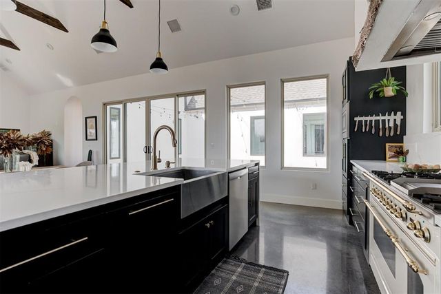 11800 SW 114th Circle, Mustang, OK 73064