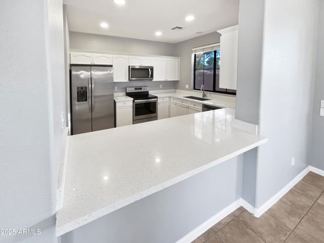 13613 W CYPRESS Street, Goodyear, AZ 85395