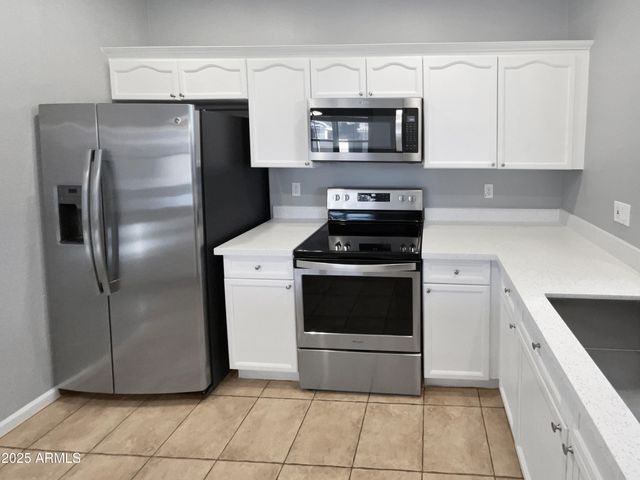 13613 W CYPRESS Street, Goodyear, AZ 85395