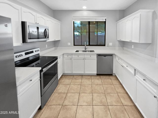 13613 W CYPRESS Street, Goodyear, AZ 85395