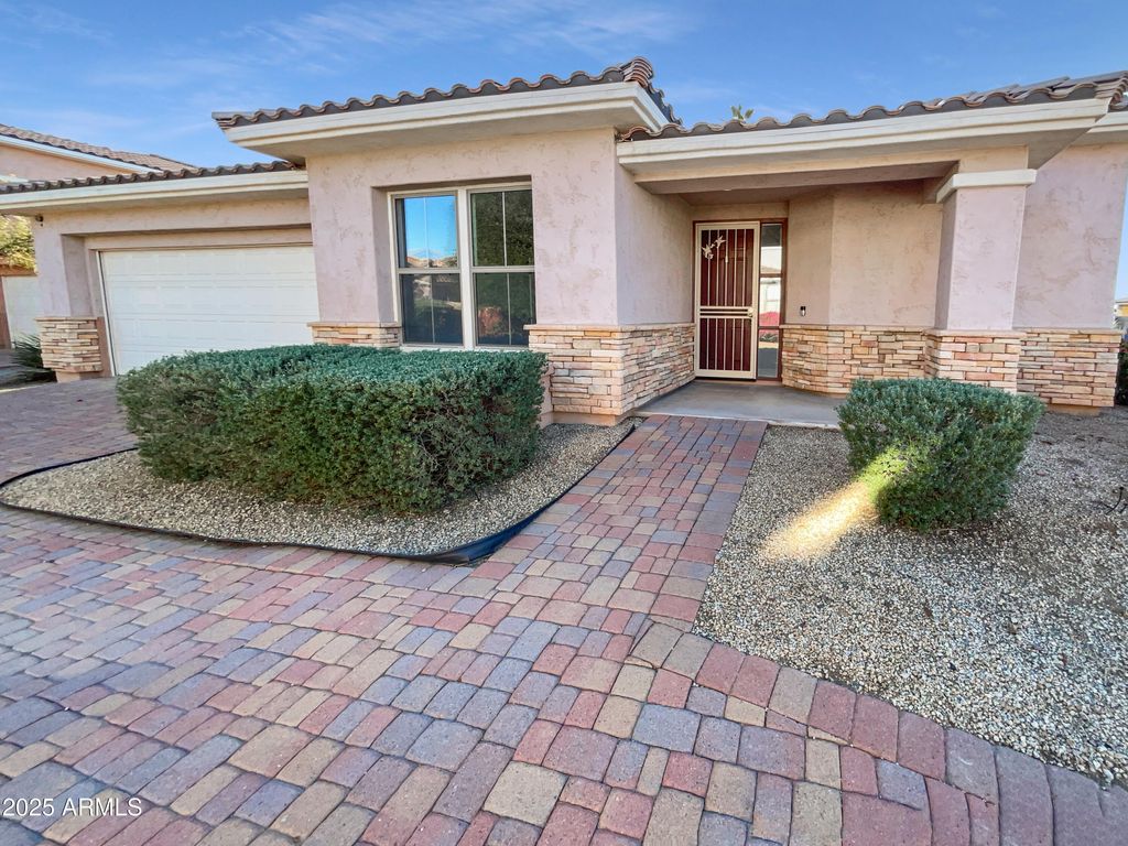 13613 W CYPRESS Street, Goodyear, AZ 85395