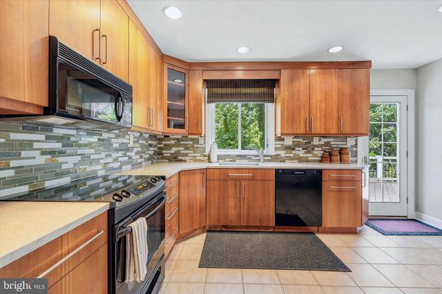516 RUXTON DR, Wilmington, DE 19809