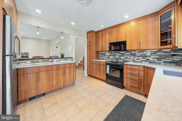 516 RUXTON DR, Wilmington, DE 19809