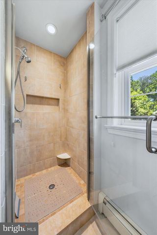 516 RUXTON DR, Wilmington, DE 19809