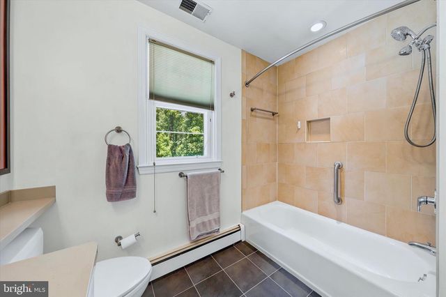 516 RUXTON DR, Wilmington, DE 19809