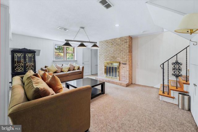 516 RUXTON DR, Wilmington, DE 19809