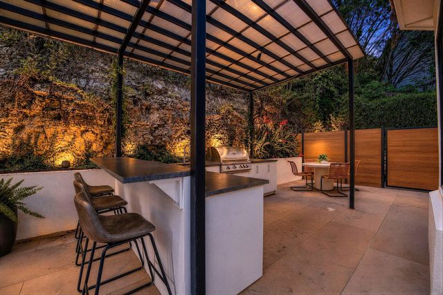 6103 Twin Ledge DR, Austin, TX 78731
