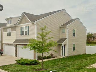 6008 Hillside Ln, Spring Hill, TN 37174