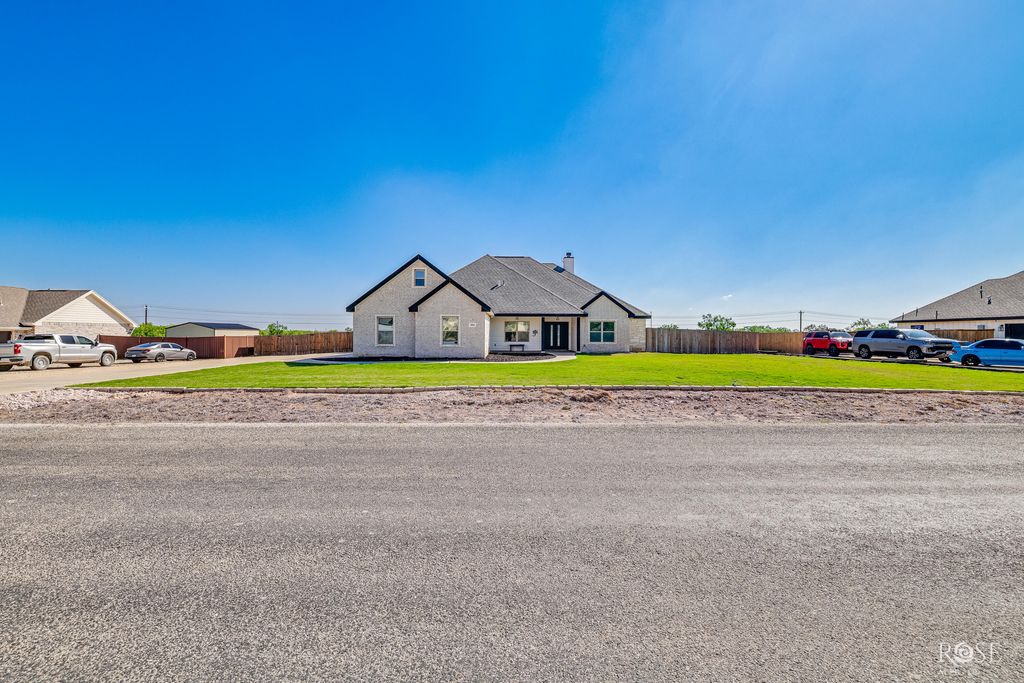 Image 2 of property listing at 4804 Cheetah Run, San Angelo, TX 76901