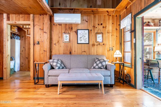 2832 Joyner Hills Lane, Sevierville, TN 37876