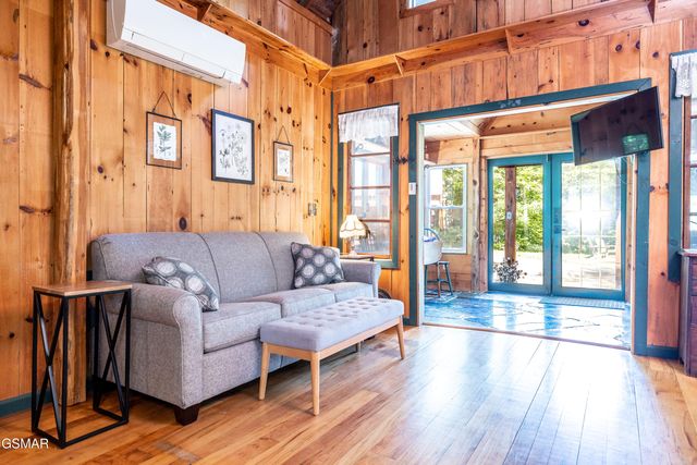 2832 Joyner Hills Lane, Sevierville, TN 37876