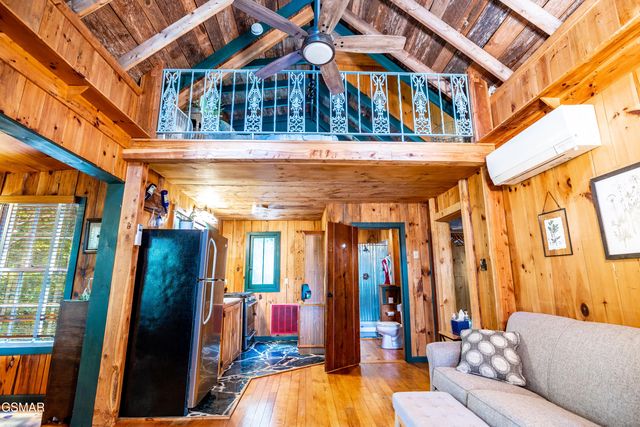 2832 Joyner Hills Lane, Sevierville, TN 37876
