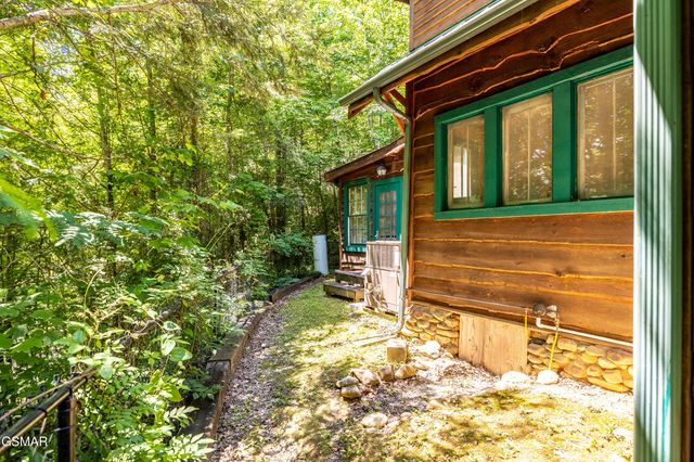 2832 Joyner Hills Lane, Sevierville, TN 37876