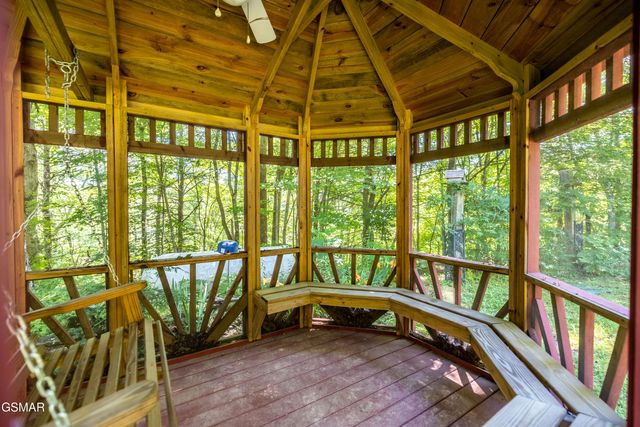 2832 Joyner Hills Lane, Sevierville, TN 37876