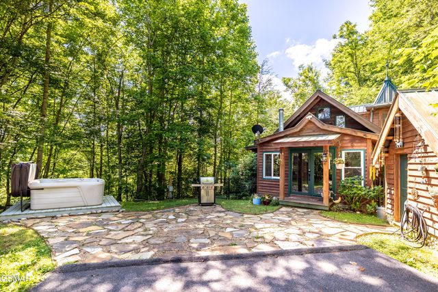 2832 Joyner Hills Lane, Sevierville, TN 37876