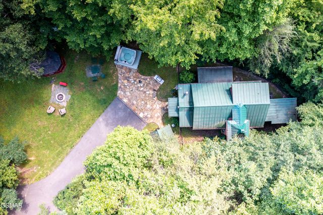 2832 Joyner Hills Lane, Sevierville, TN 37876