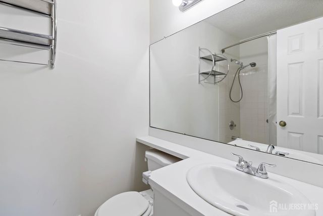 2 Daniel Drive, Franklin, NJ 08823