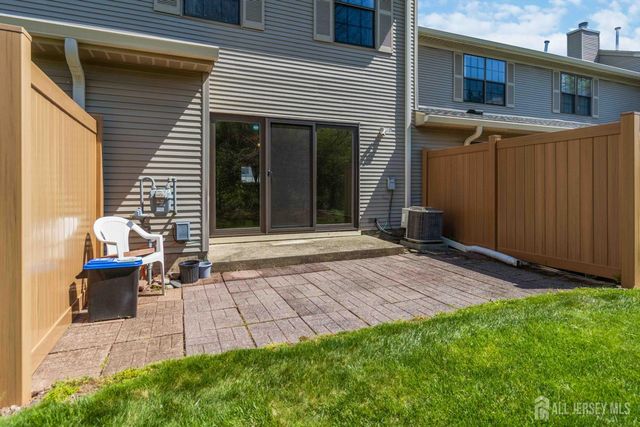 2 Daniel Drive, Franklin, NJ 08823