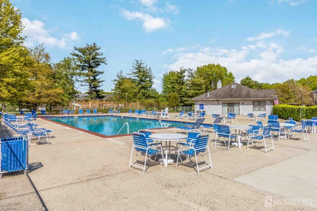 2 Daniel Drive, Franklin, NJ 08823