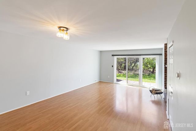 2 Daniel Drive, Franklin, NJ 08823