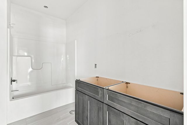 5902 HARLAN CT, Columbia, MO 65201