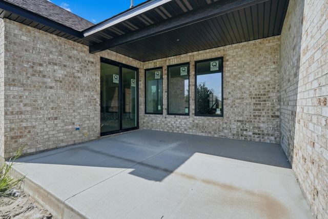 5902 HARLAN CT, Columbia, MO 65201