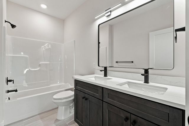 5902 HARLAN CT, Columbia, MO 65201