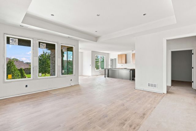 5902 HARLAN CT, Columbia, MO 65201