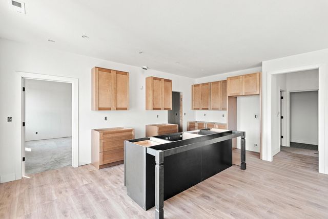 5902 HARLAN CT, Columbia, MO 65201